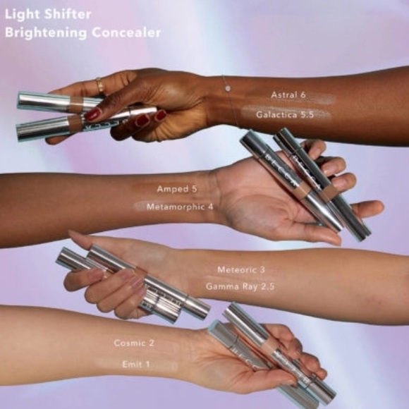 BECCA Light Shifter Brightening Concealer - Picture 14 of 16